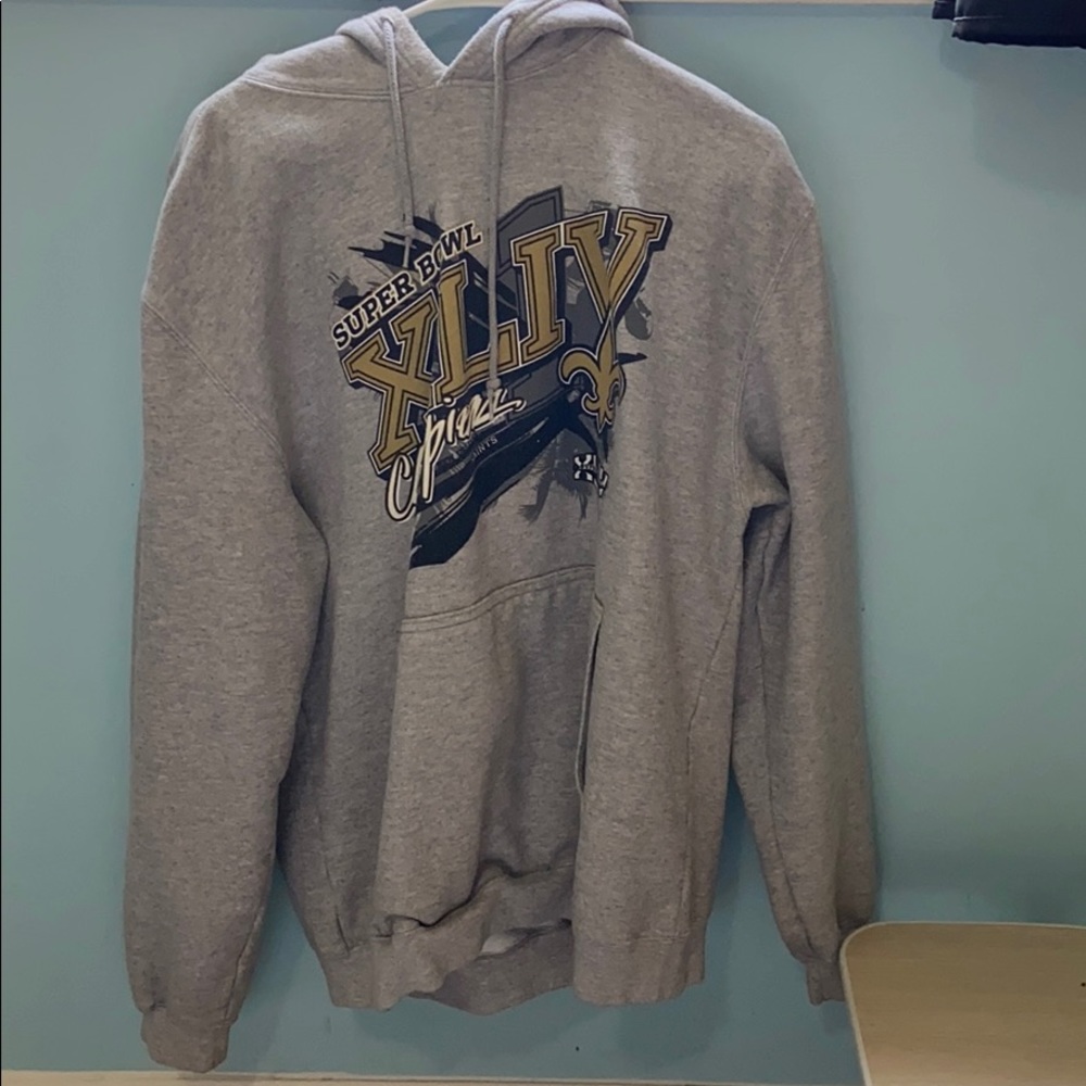 sweatshirt